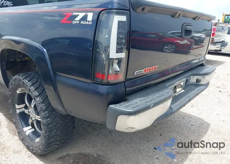 2005 Chevrolet Silverado 1500 Z71 из США, поврежденный, VIN 1GCEK19B65Z289348